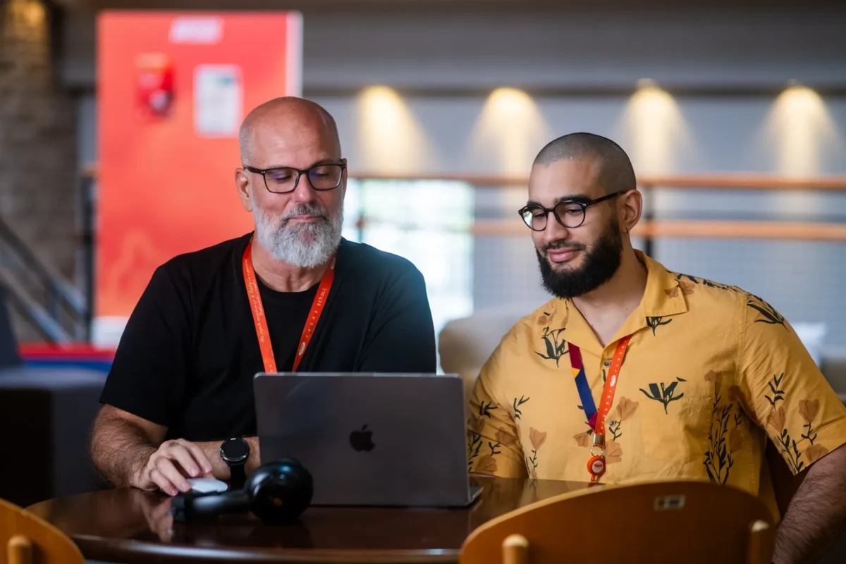 Construir carreira tech: pós em DevOps, dados e muito mais